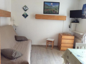 LE BORSAT SUR PISTE TIGNES VAL CLARET STUDIO CABINE BALCON